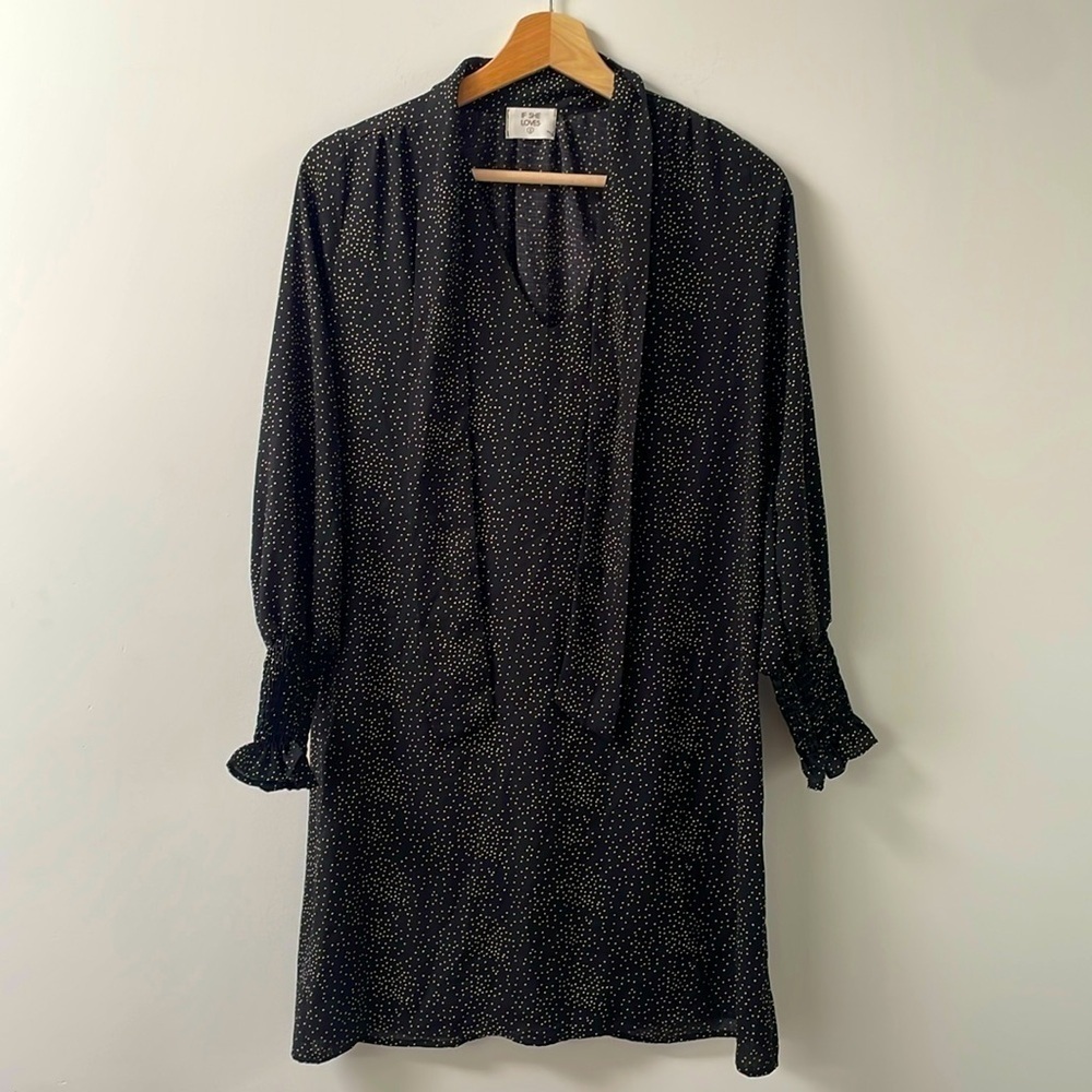 If she loves longsleeve short white black polka dot dress tie scarf size S